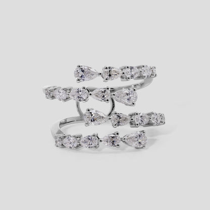 Luxurious Pear Shaped Diamond Ring