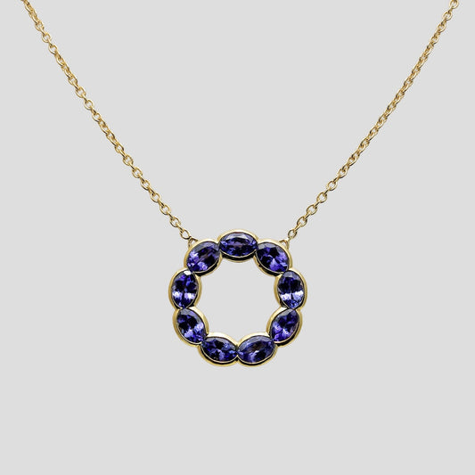 Tanzanite Circle Pendant with Chain (Adjustable) in 18k Gold