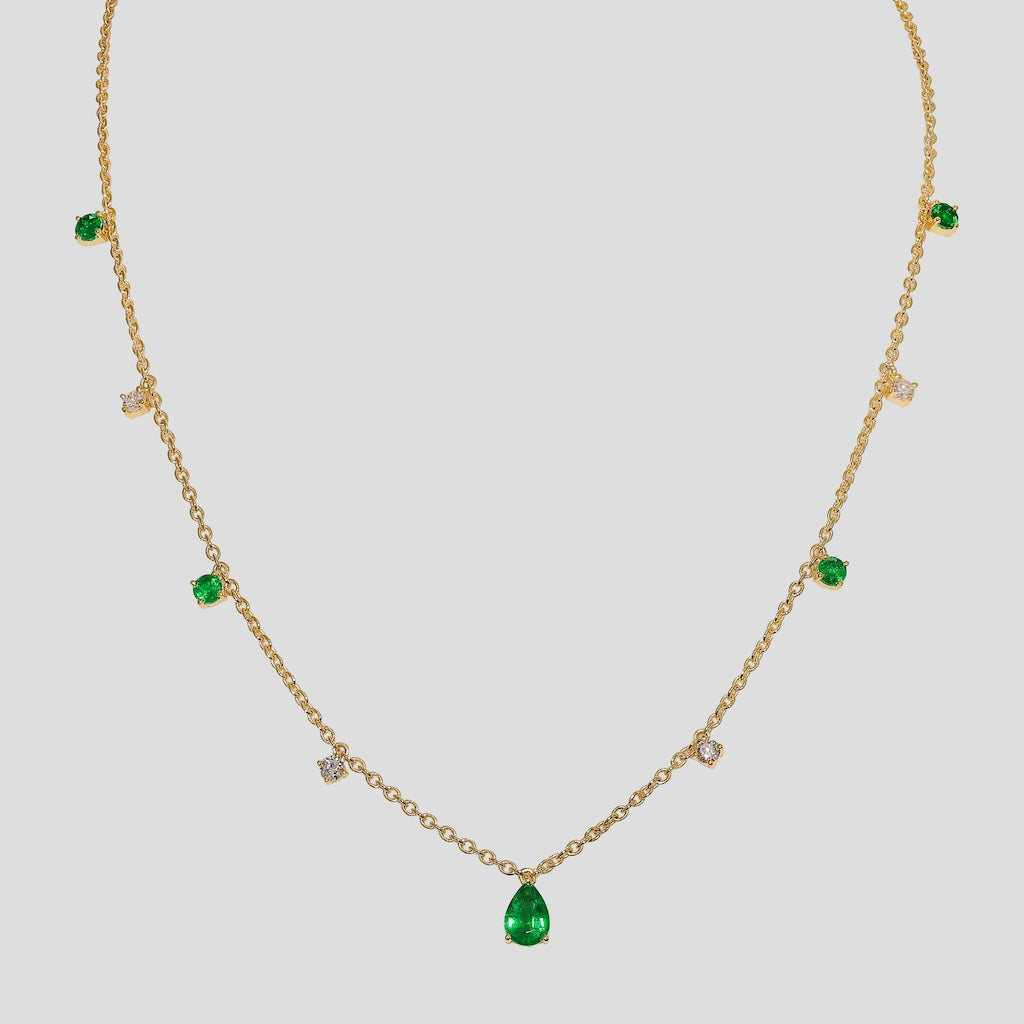 Stylish Emerald & Diamond Chain Necklace in 18k Gold