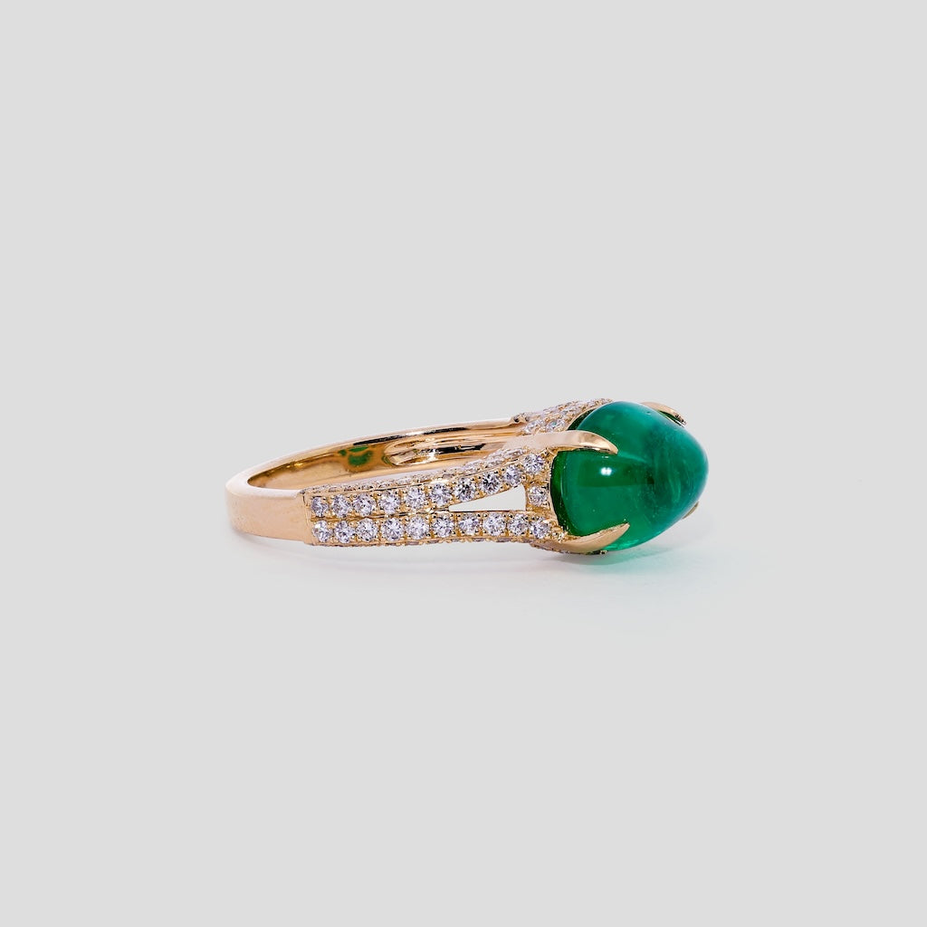 Art Deco Emerald Cabochon Ring with Diamond in 18k Gold