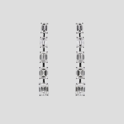 Luxury Diamond Dangler Earrings in 18k Gold