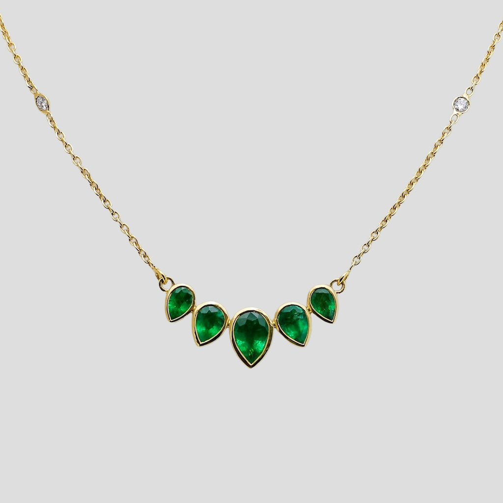 Emerald Diamond Tanmaniya Pendant with Chain (Adjustable) in 18k Gold